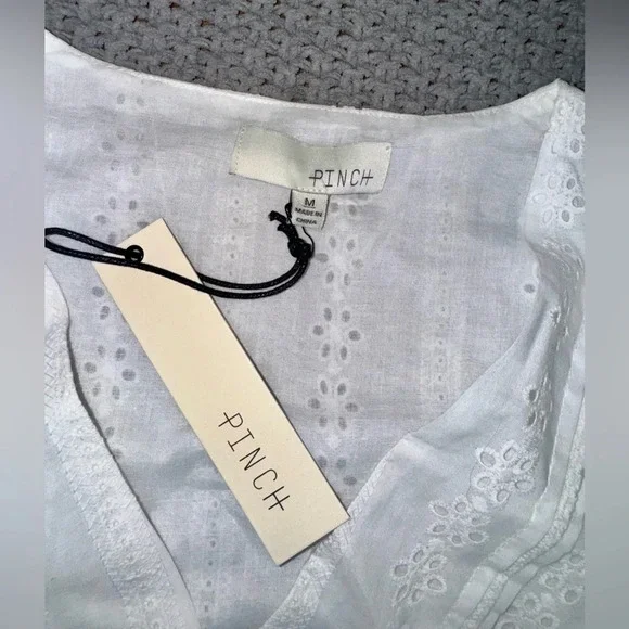 Pinch white eyelets tiered mini dress size medium new - Picture 5 of 6